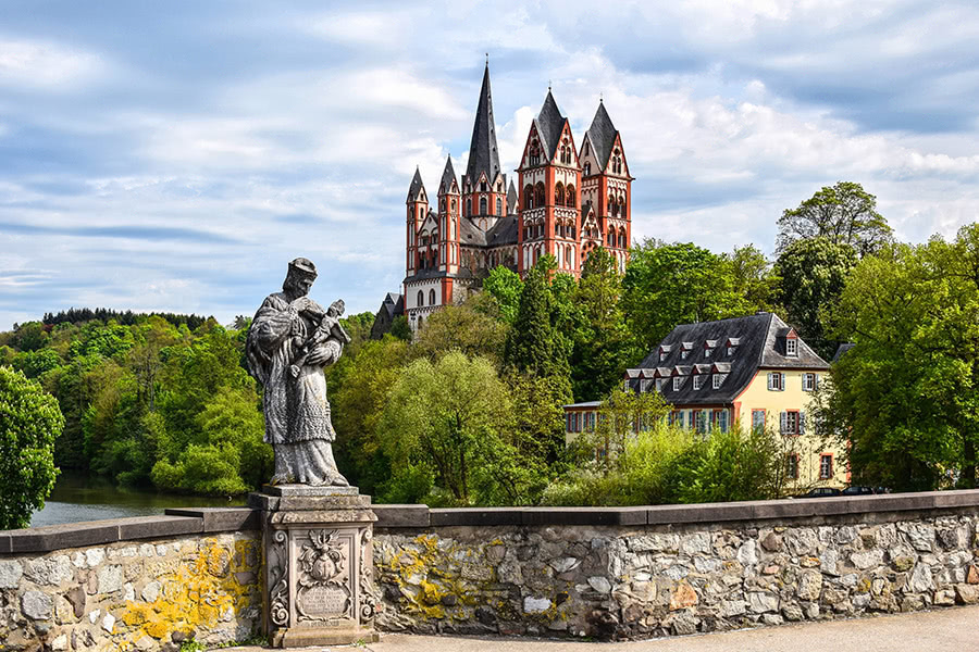 Blick auf den Limburger Dom in Limburg