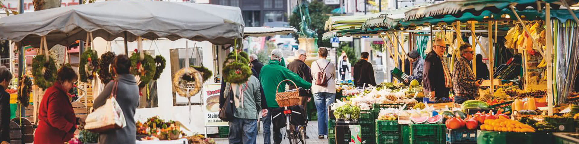 Wochemarkt in der Altstadt von Limburg